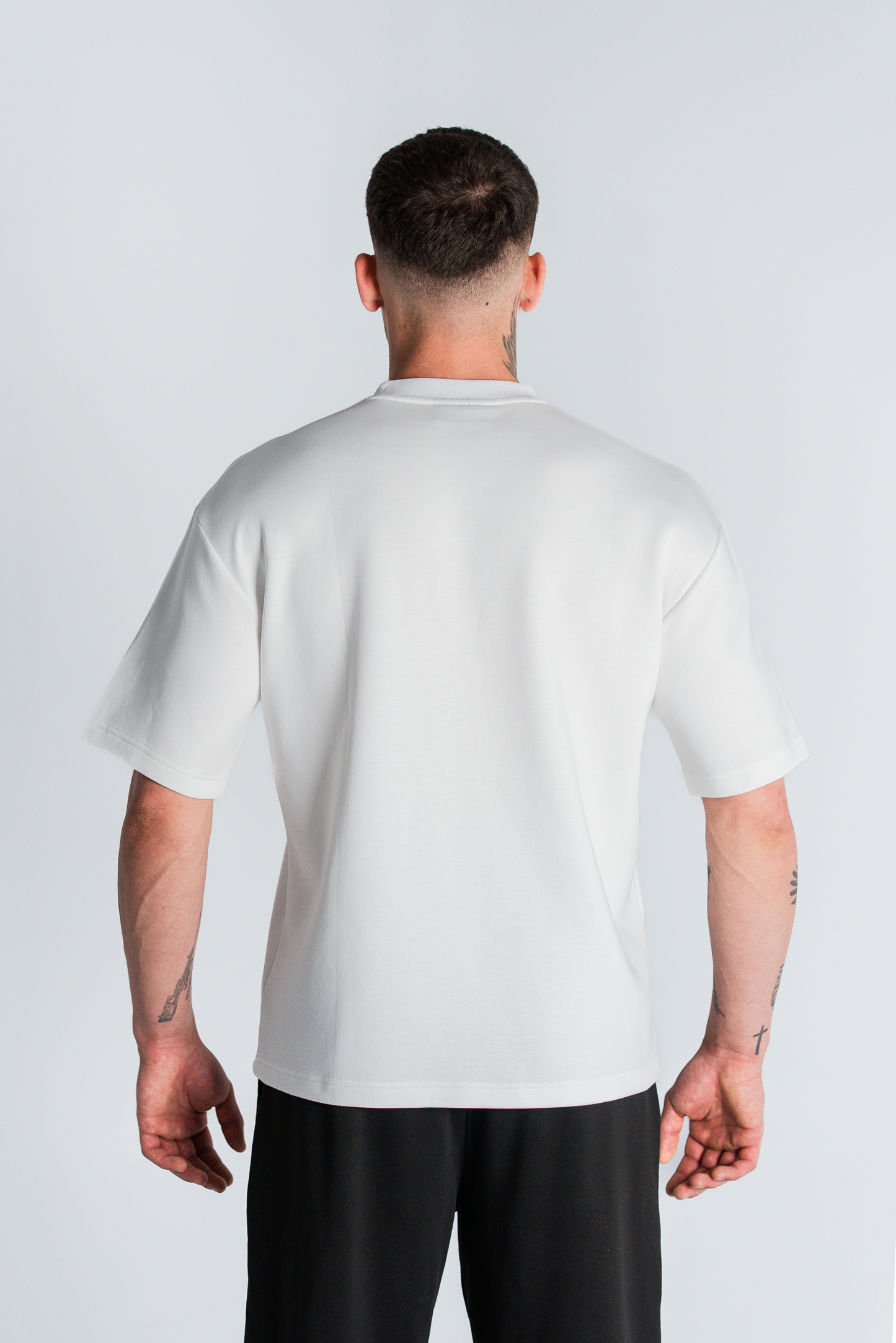 THE PERFICT RELAXED FIT TEE WHITE